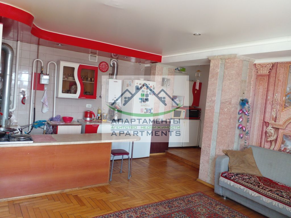 Продажа 4-комнатной квартиры, Ессентуки, Правды ул,  5