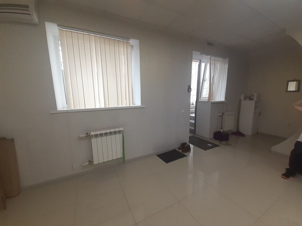 Продажа коммерческой недвижимости, 41м <sup>2</sup>, Пятигорск, Нежнова ул,  21к3