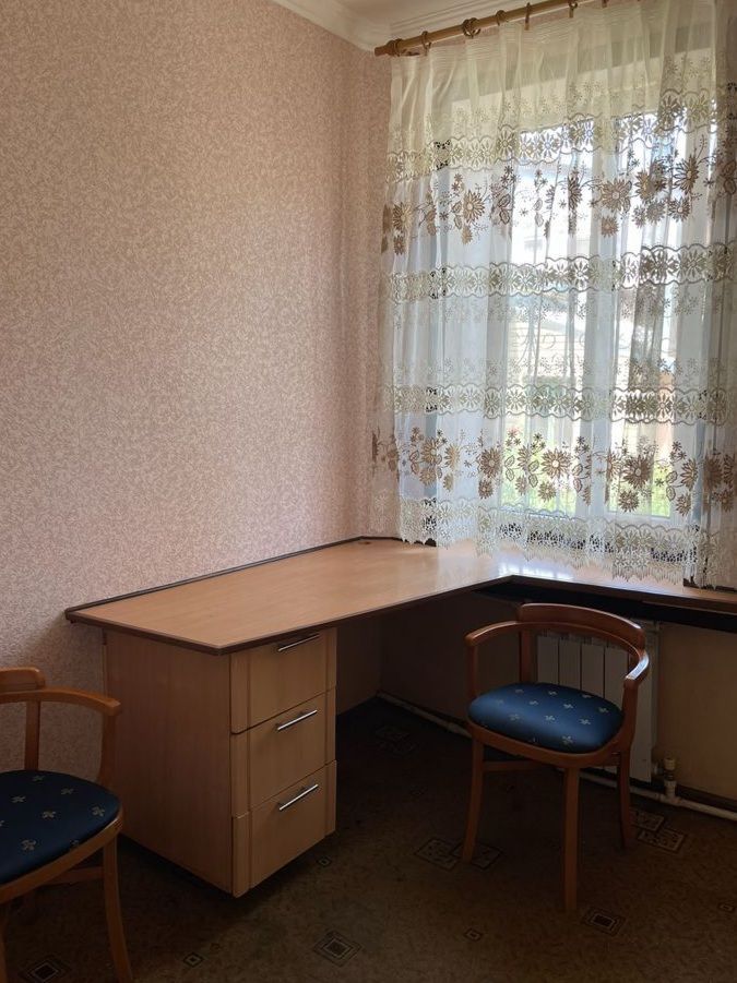 Продажа 4-комнатной квартиры, Пятигорск, Октябрьская ул,  28