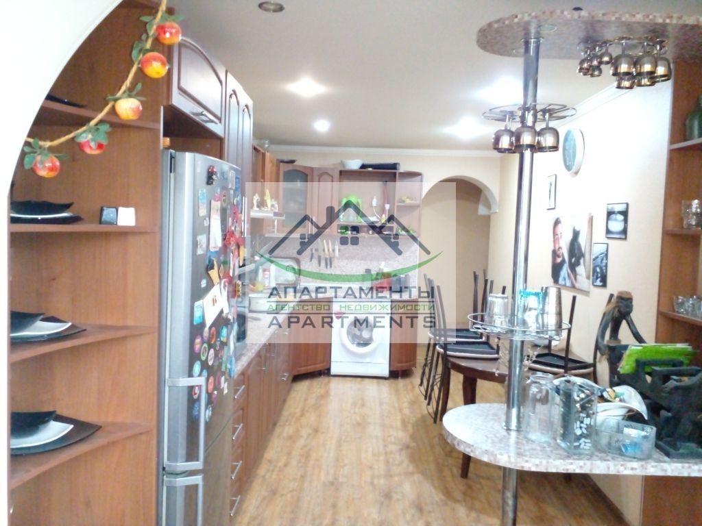 Продажа 3-комнатной квартиры, Ессентуки, Маяковского ул,  25/1