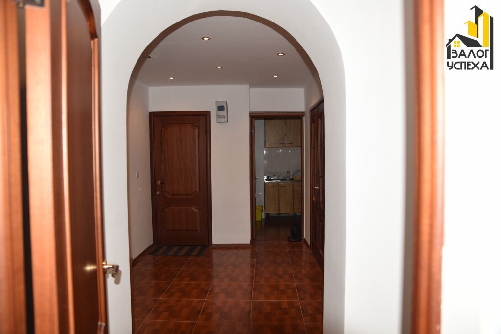 Продажа 4-комнатной квартиры, Находка, Дзержинского ул,  3а