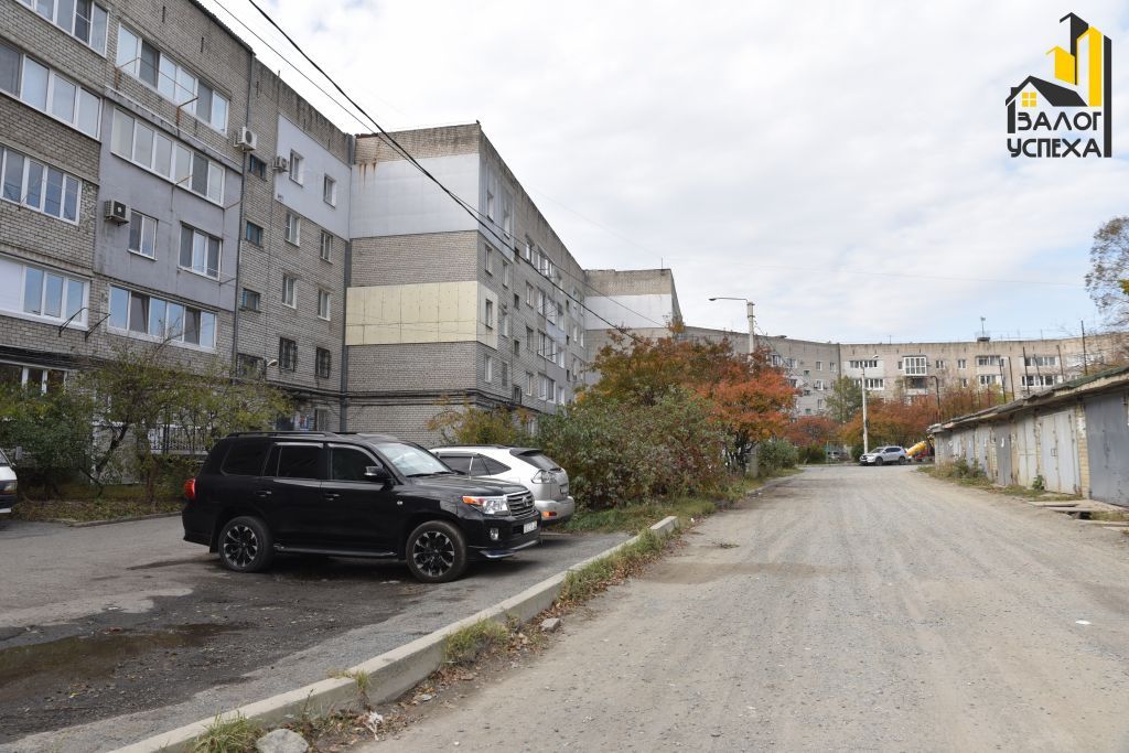 Продажа 4-комнатной квартиры, Находка, Дзержинского ул,  3а