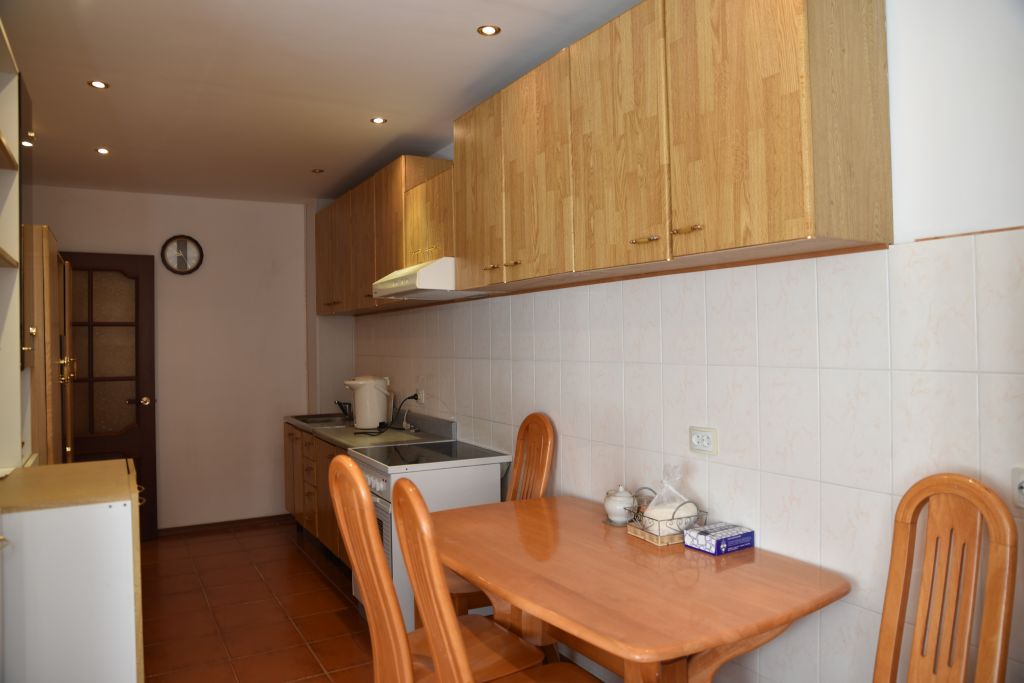 Продажа 4-комнатной квартиры, Находка, Дзержинского ул,  3а