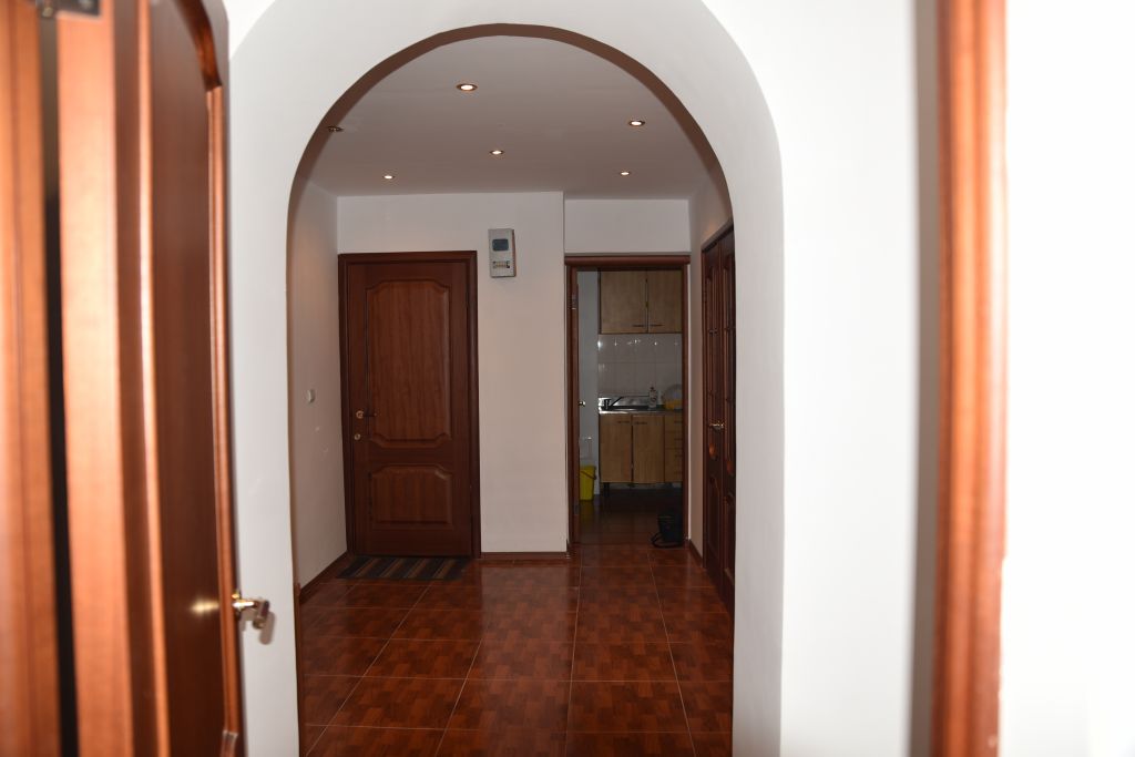 Продажа 4-комнатной квартиры, Находка, Дзержинского ул,  3а