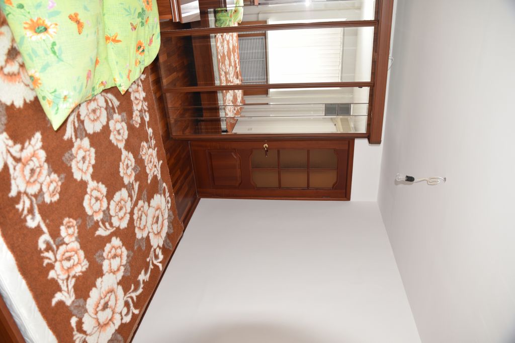 Продажа 4-комнатной квартиры, Находка, Дзержинского ул,  3а