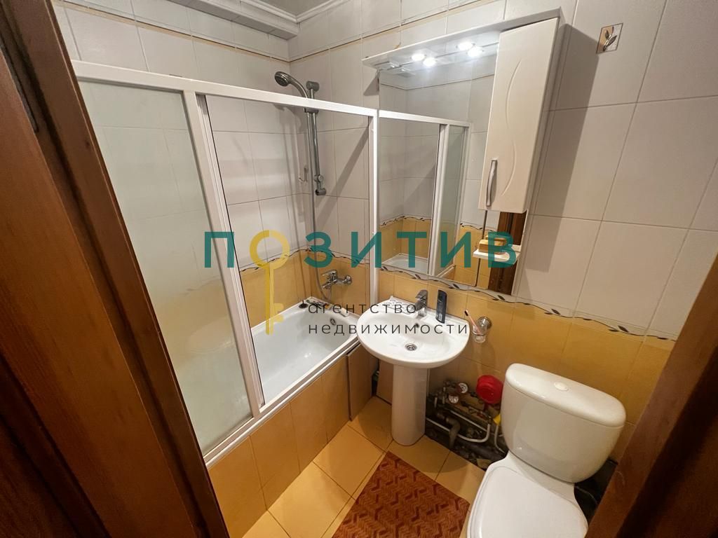 Продажа 4-комнатной квартиры, Пятигорск, Адмиральского ул,  8к3