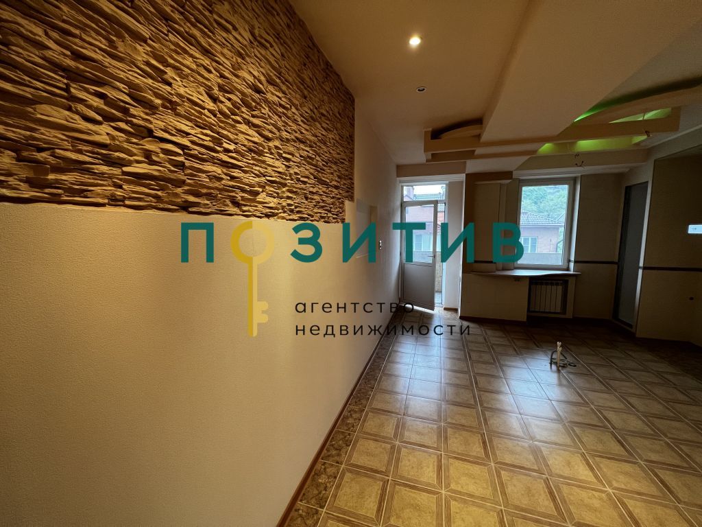 Продажа 4-комнатной квартиры, Пятигорск, Партизанская ул,  1б к2