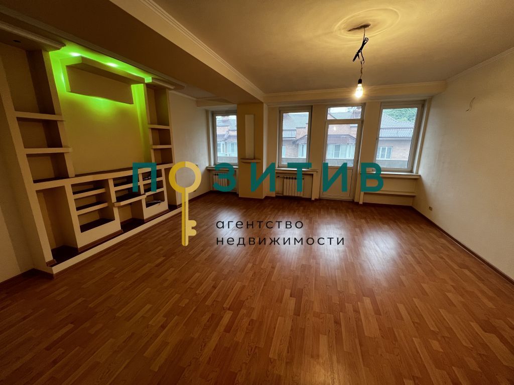 Продажа 4-комнатной квартиры, Пятигорск, Партизанская ул,  1б к2