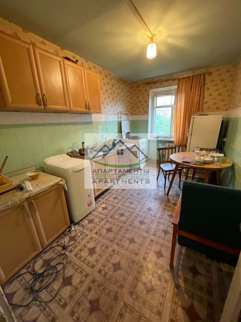 Продажа 4-комнатной квартиры, Ессентуки, Ермолова ул,  127