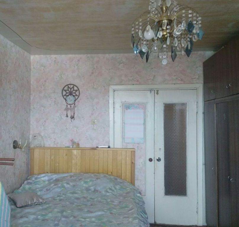 Продажа 2-комнатной квартиры, Буревестник, Гагарина,  8