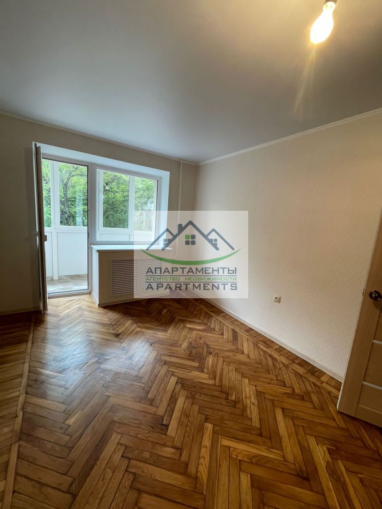 Продажа 3-комнатной квартиры, Ессентуки, Октябрьская ул,  436