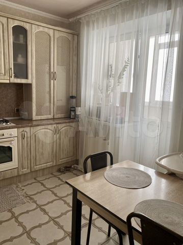 Продажа 2-комнатной квартиры, Ставрополь, Октябрьская ул,  198