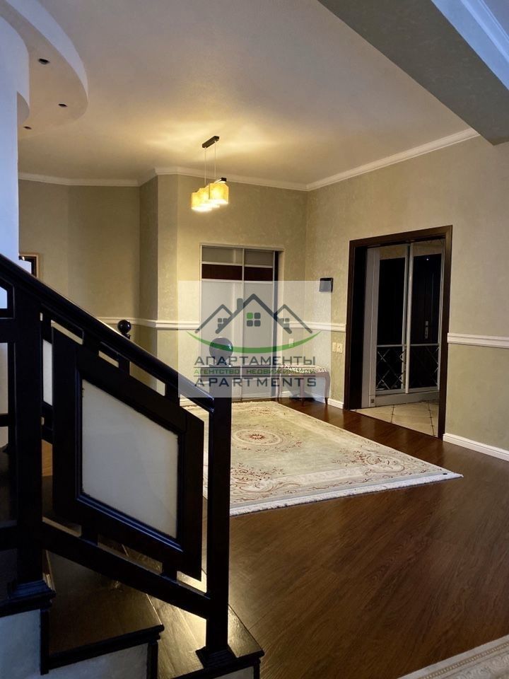 Продажа дома, 355м <sup>2</sup>, 8 сот., Пятигорск, Разина ул,  177