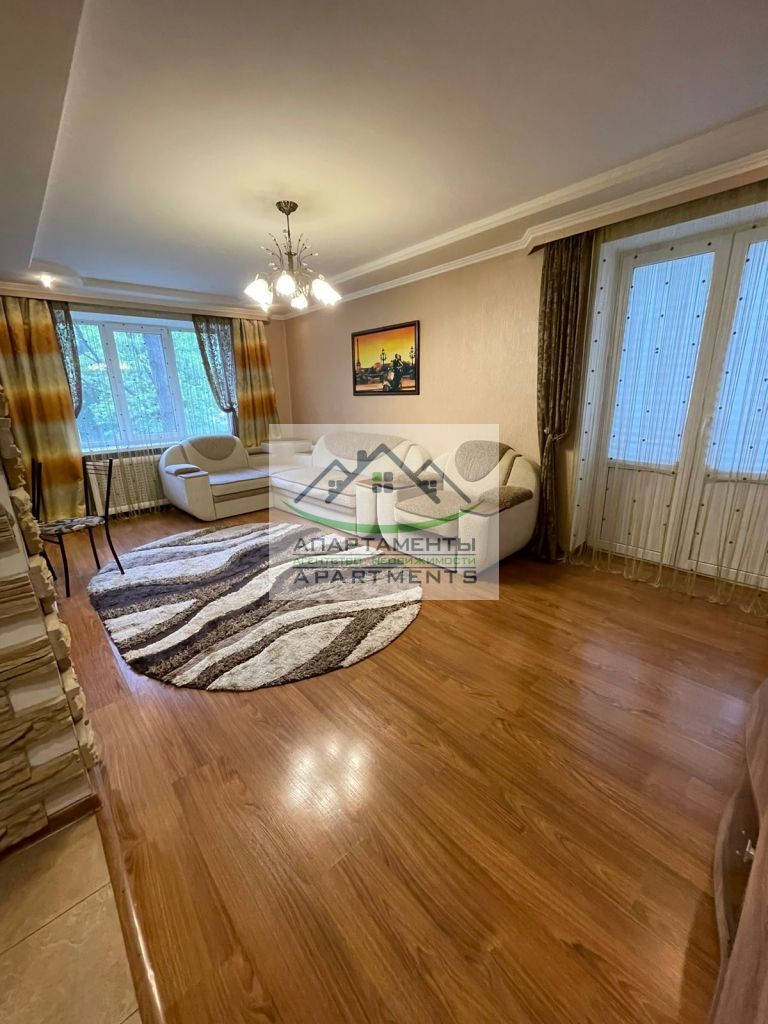 Продажа 3-комнатной квартиры, Ессентуки, Октябрьская ул,  456