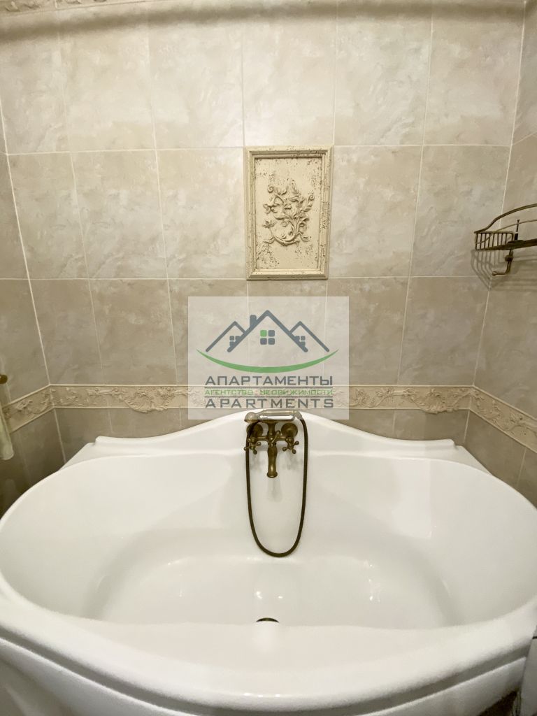 Продажа 3-комнатной квартиры, Пятигорск, Калинина пр-кт,  2А