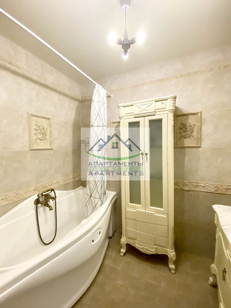 Продажа 3-комнатной квартиры, Пятигорск, Калинина пр-кт,  2А