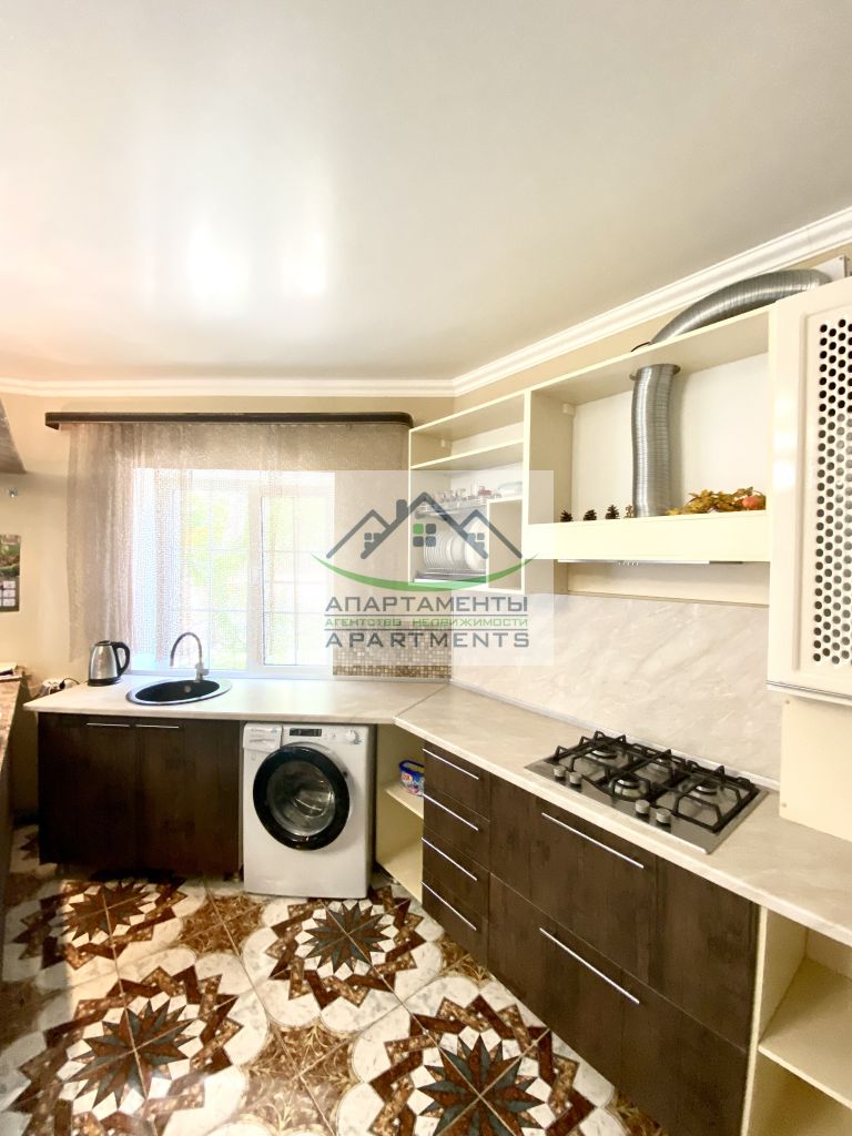 Продажа 2-комнатной квартиры, Пятигорск, Кирова пр-кт,  77