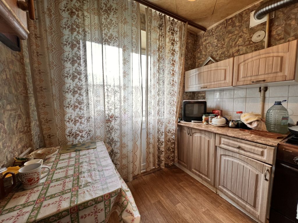 Продажа 2-комнатной квартиры, Новомосковск, Бережного ул,  5