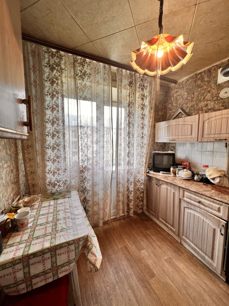 Продажа 2-комнатной квартиры, Новомосковск, Бережного ул,  5