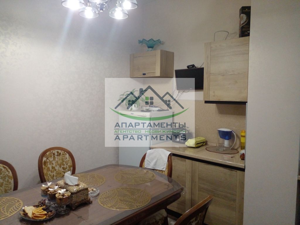 Продажа 2-комнатной квартиры, Ессентуки, Октябрьская ул,  337/3