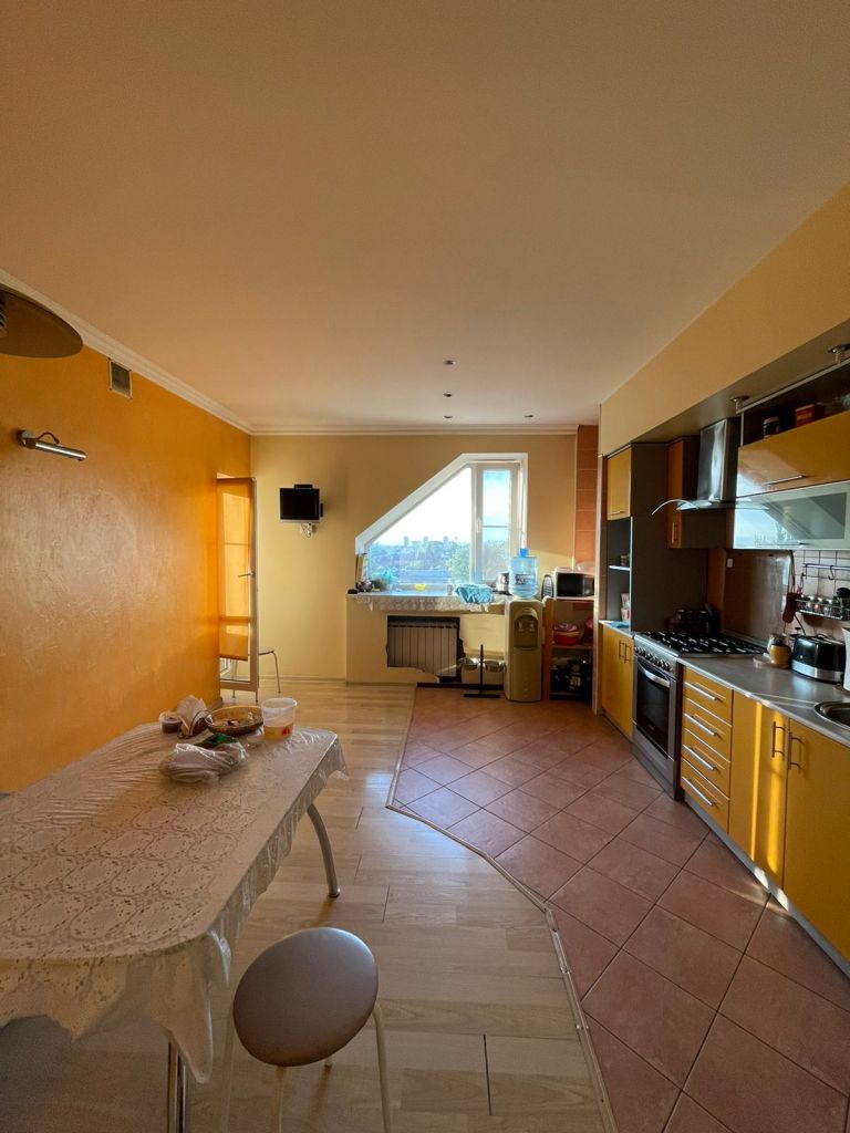 Продажа 3-комнатной квартиры, Батайск, Кирова ул,  59