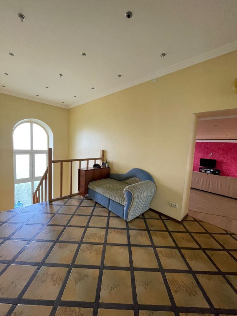 Продажа 3-комнатной квартиры, Батайск, Кирова ул,  59