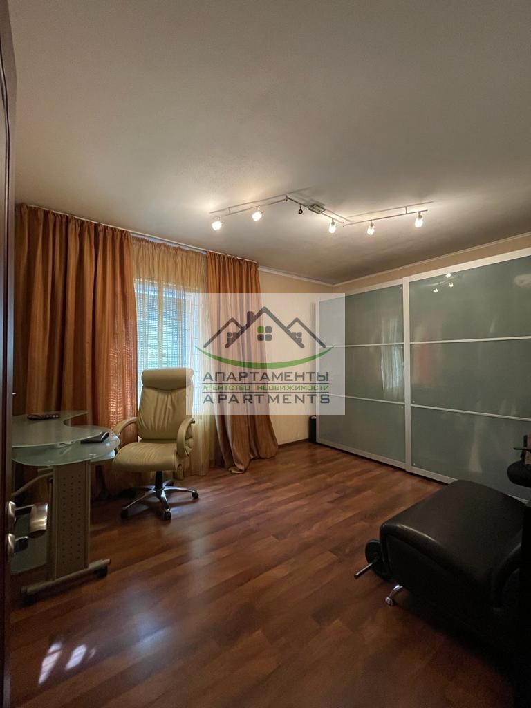 Продажа дома, 400м <sup>2</sup>, 5 сот., Пятигорск, Маяковского ул,  10