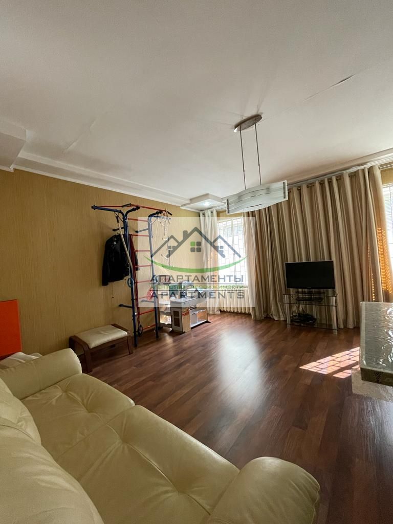 Продажа дома, 400м <sup>2</sup>, 5 сот., Пятигорск, Маяковского ул,  10