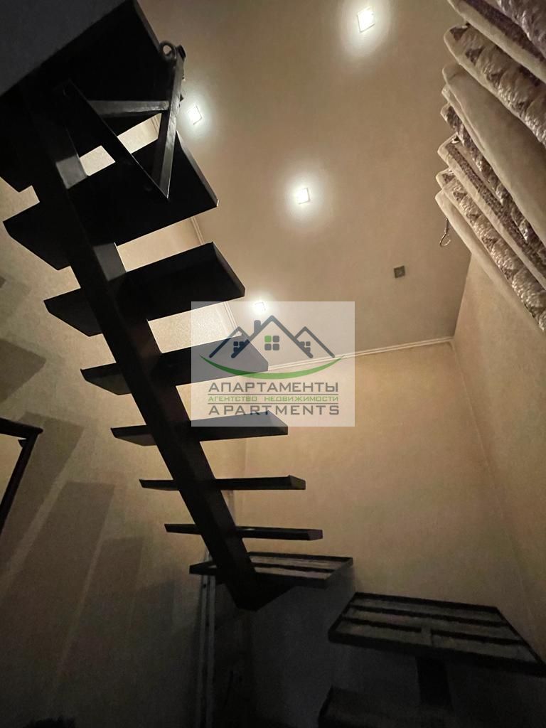 Продажа дома, 400м <sup>2</sup>, 5 сот., Пятигорск, Маяковского ул,  10