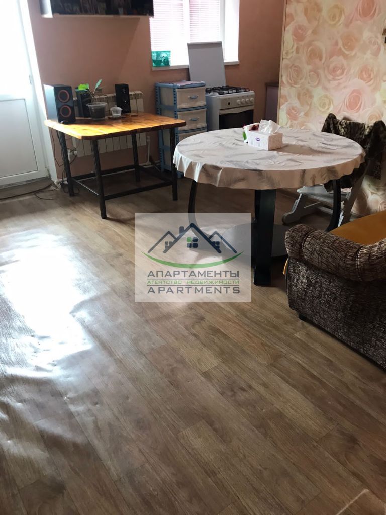 Продажа 4-комнатной квартиры, Пятигорск, Гоголя ул,  15