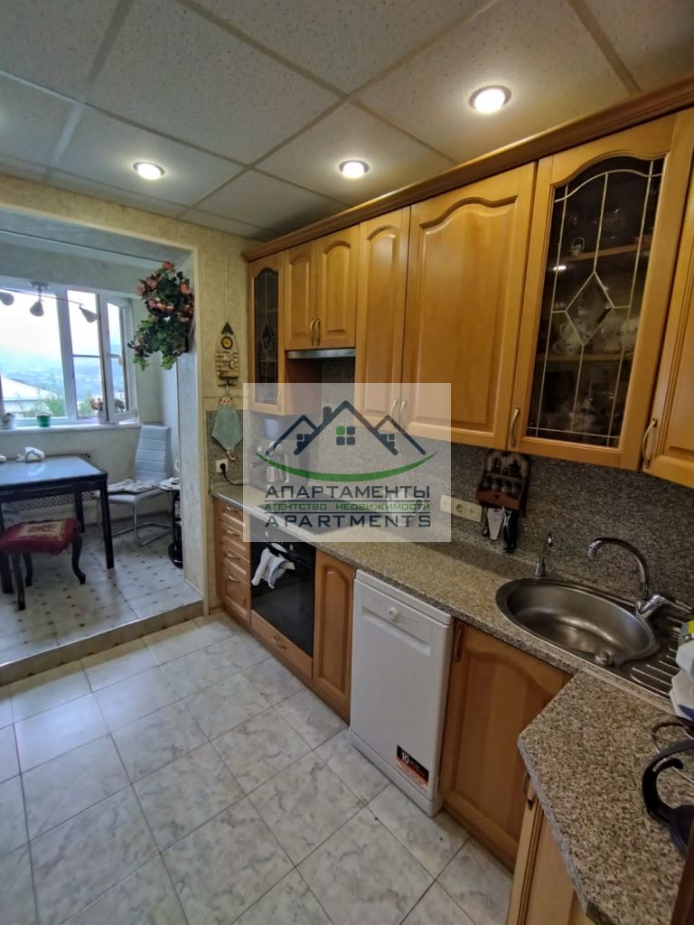 Продажа 3-комнатной квартиры, Кисловодск, Марцинкевича ул,  73