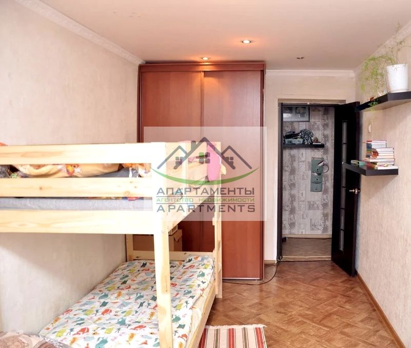 Продажа 4-комнатной квартиры, Пятигорск, Адмиральского ул,  8к3