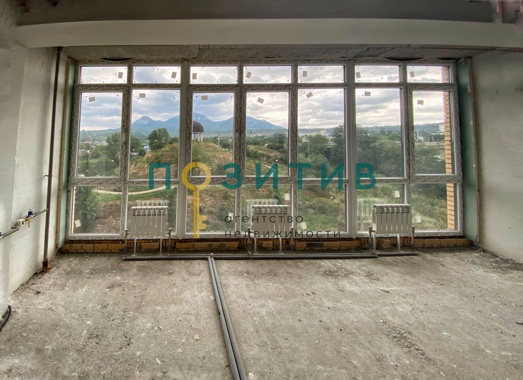 Продажа 2-комнатной квартиры, Пятигорск, Адмиральского ул,  1А