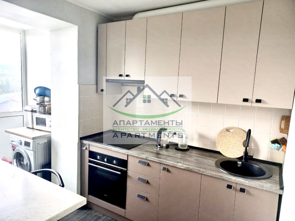 Продажа 3-комнатной квартиры, Пятигорск, Адмиральского ул,  2к3