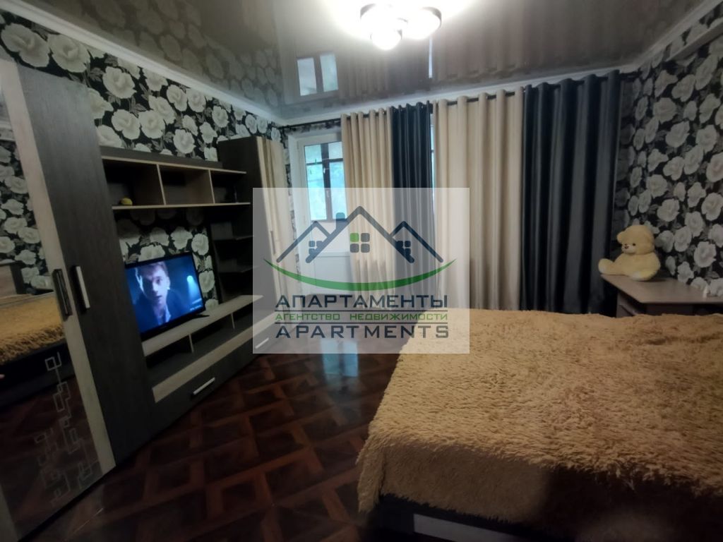 Продажа 2-комнатной квартиры, Кисловодск, Победы пр-кт,  134