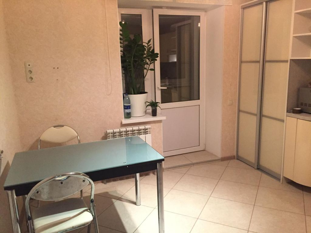 Продажа 1-комнатной квартиры, Смоленск, Матросова ул,  12