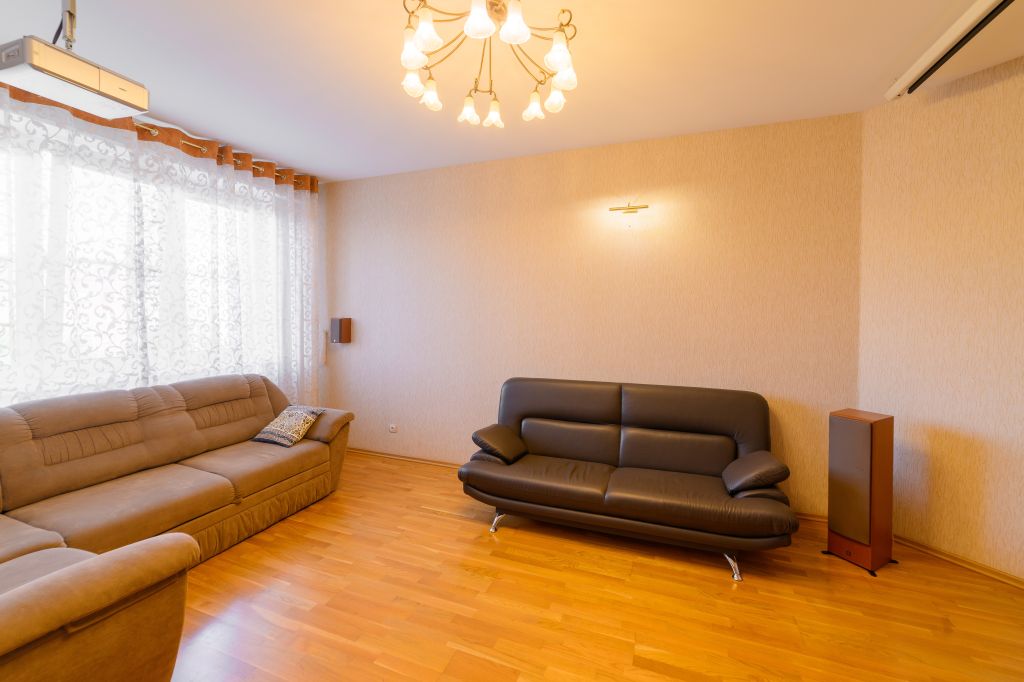 Продажа 4-комнатной квартиры, Владимир, Октябрьский пр-кт,  25