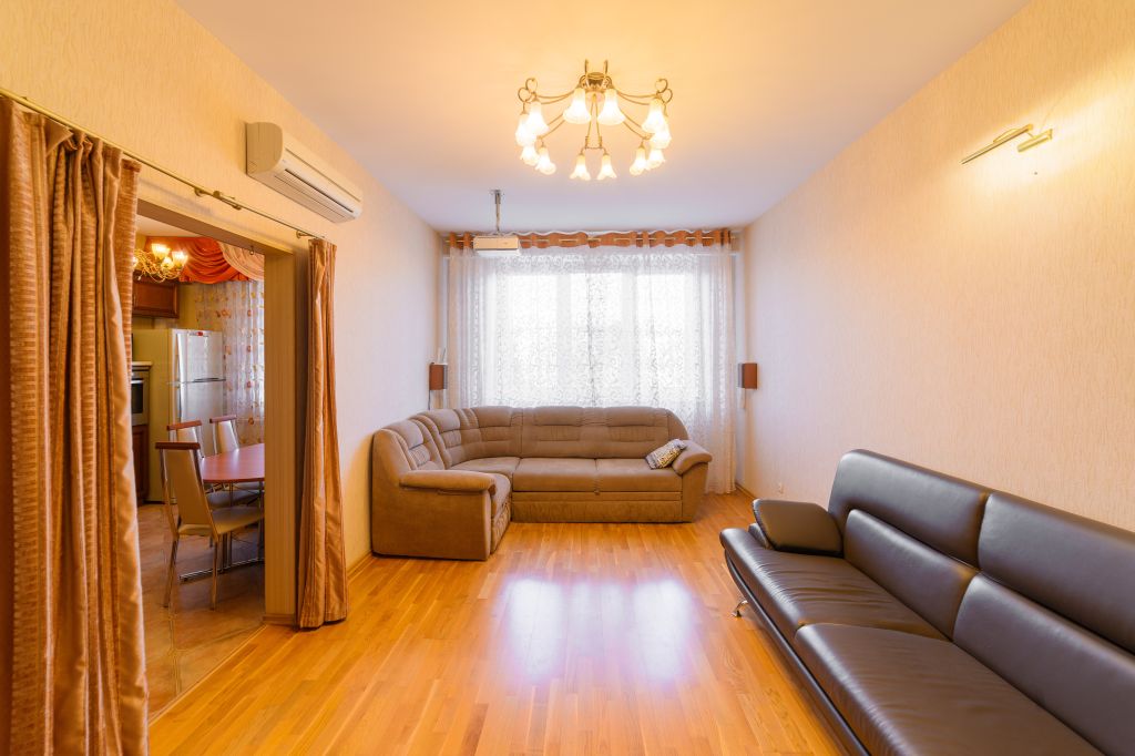 Продажа 4-комнатной квартиры, Владимир, Октябрьский пр-кт,  25