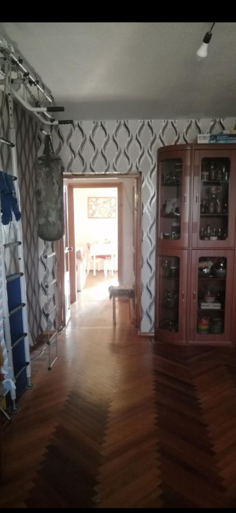 Продажа 3-комнатной квартиры, Батайск, Оборонный пер,  6