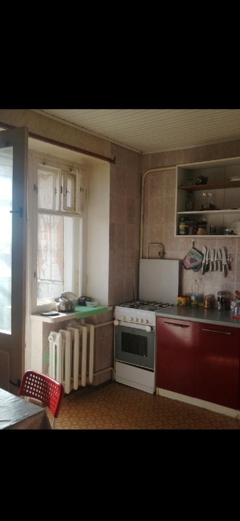 Продажа 3-комнатной квартиры, Батайск, Оборонный пер,  6