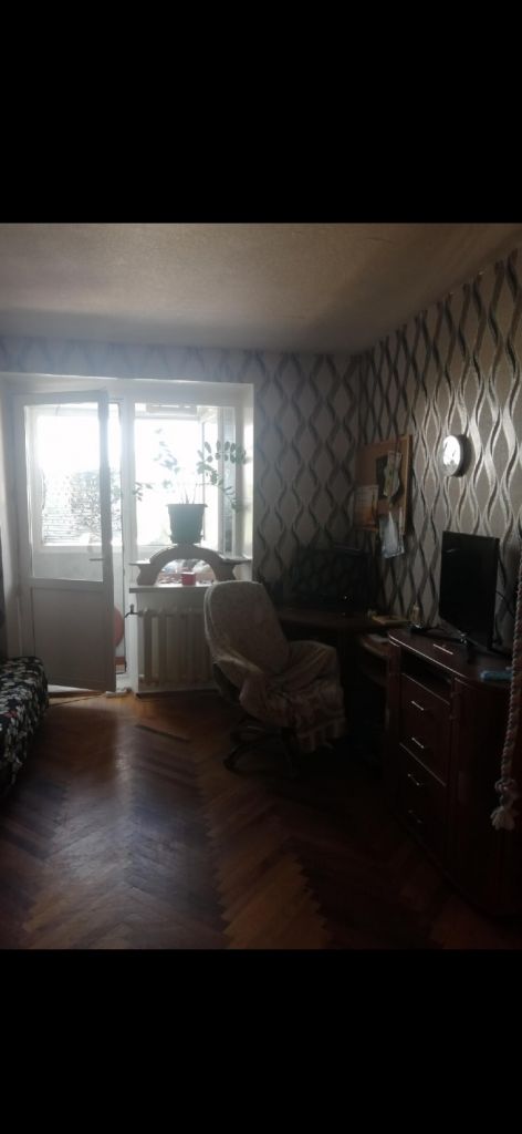 Продажа 3-комнатной квартиры, Батайск, Оборонный пер,  6