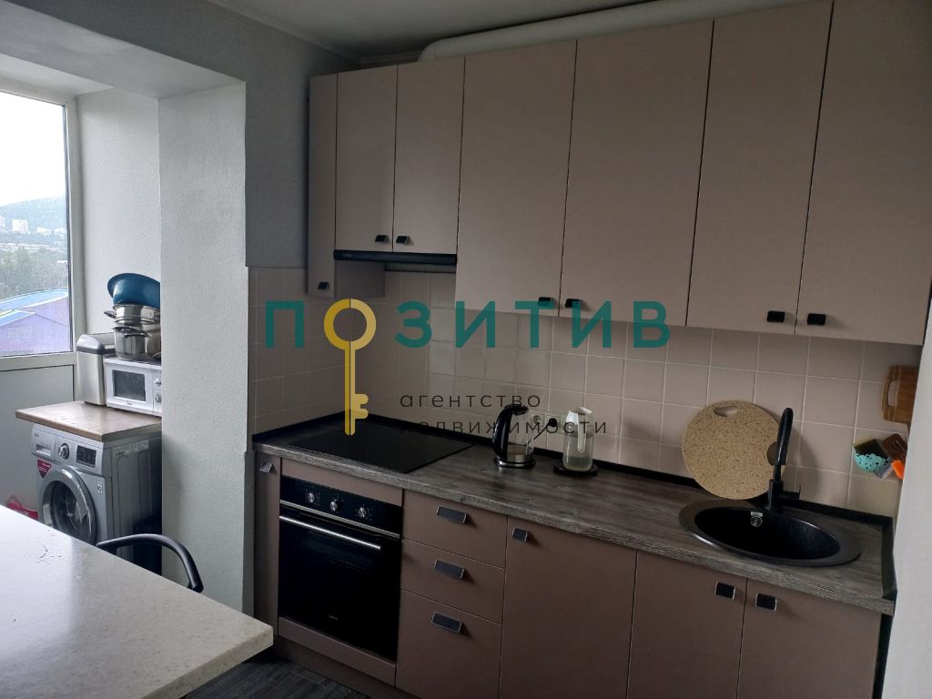 Продажа 3-комнатной квартиры, Пятигорск, Адмиральского ул,  2к3