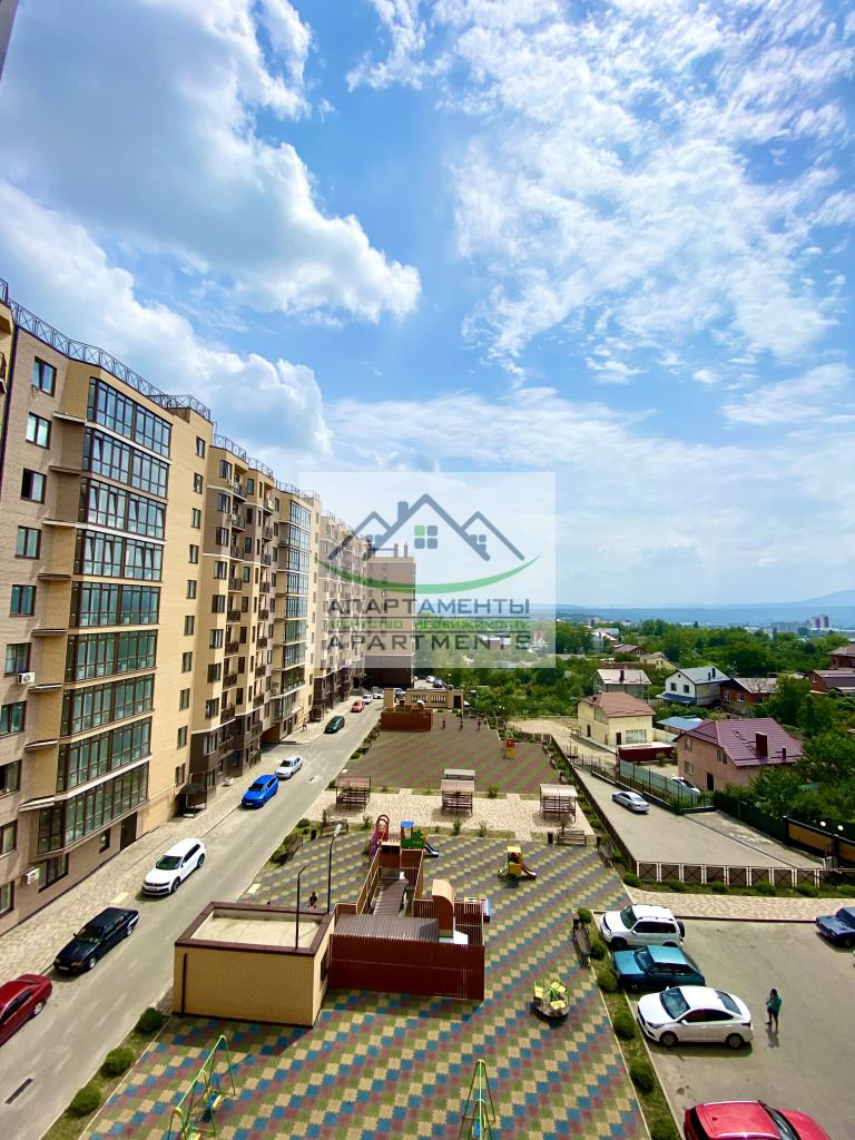 Продажа 3-комнатной квартиры, Пятигорск, Адмиральского ул,  1А