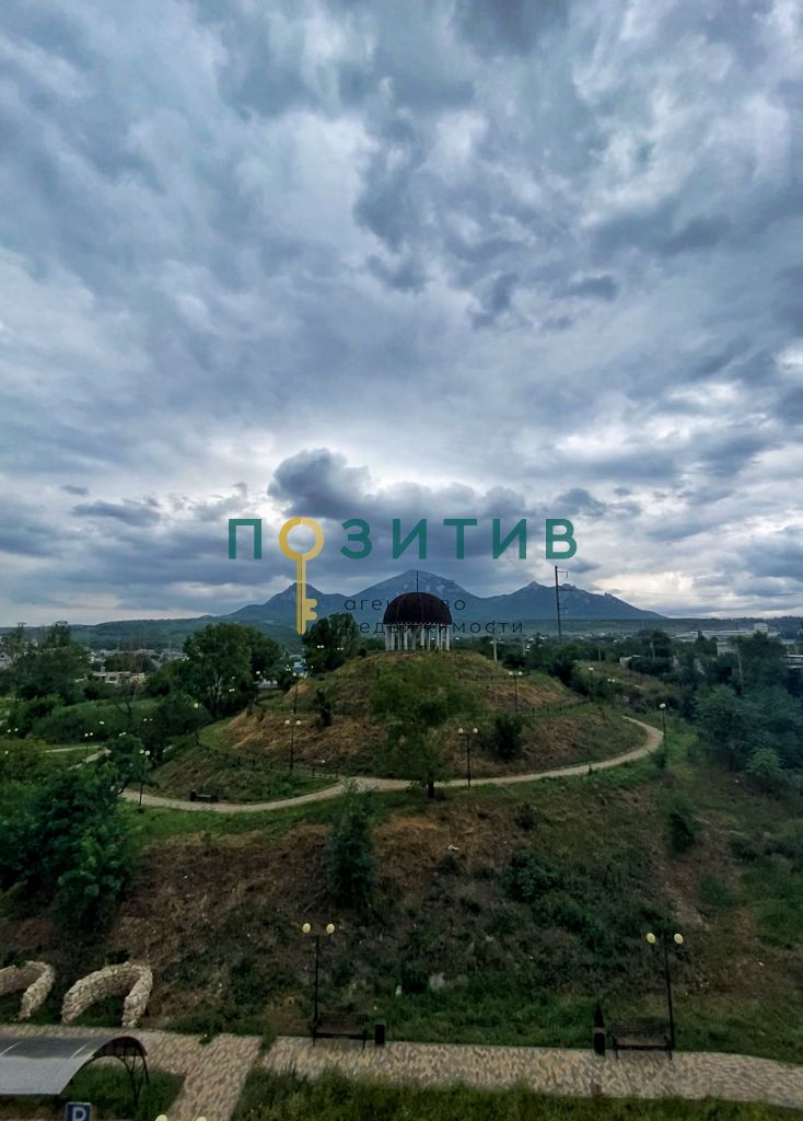 Продажа 3-комнатной квартиры, Пятигорск, Адмиральского ул,  1а