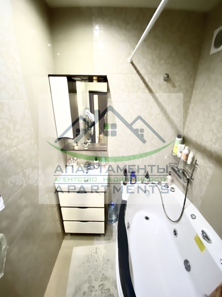 Продажа 2-комнатной квартиры, Пятигорск, Нежнова ул,  21к2