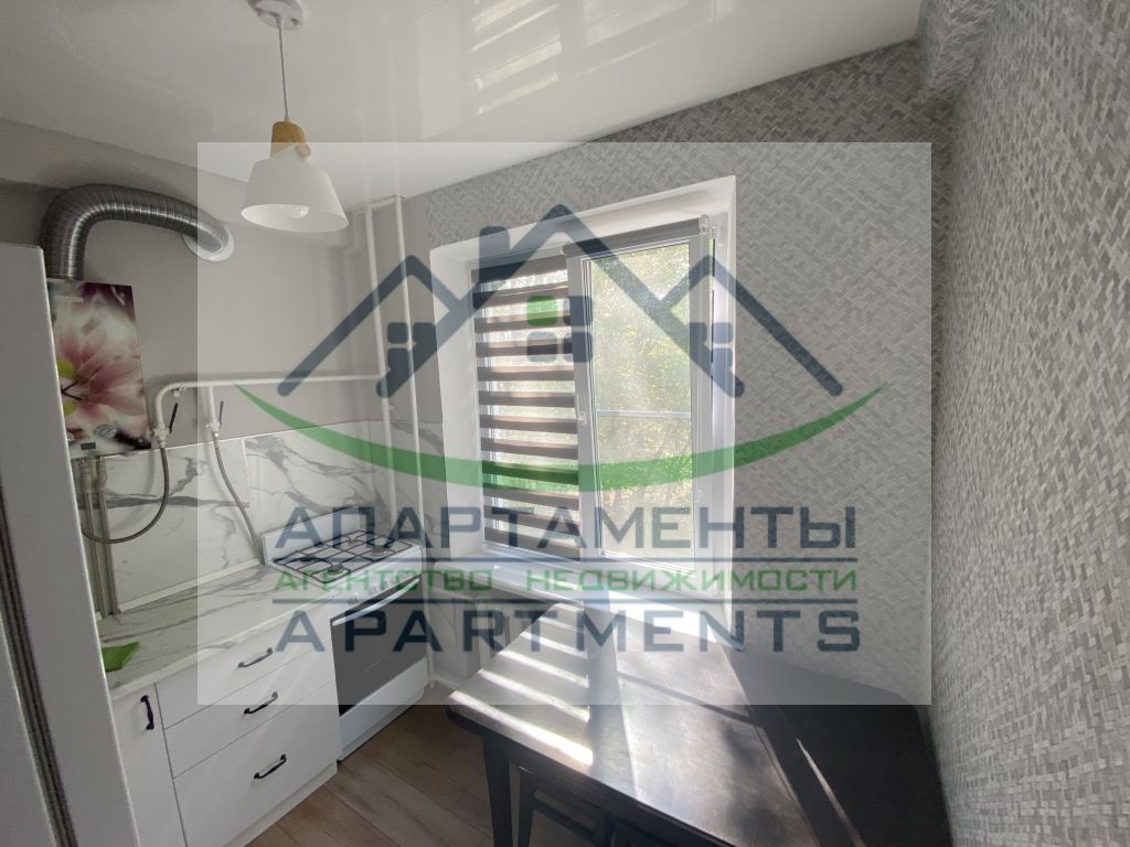 Продажа 3-комнатной квартиры, Ессентуки, Озерная ул,  4