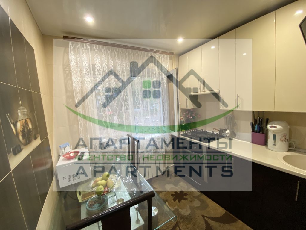 Продажа 3-комнатной квартиры, Ессентуки, Озерная ул,  8