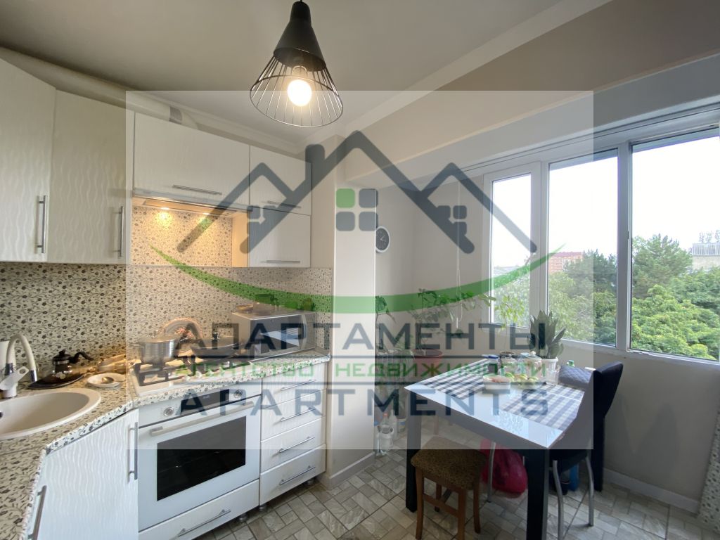 Продажа 3-комнатной квартиры, Ессентуки, Октябрьская ул,  434