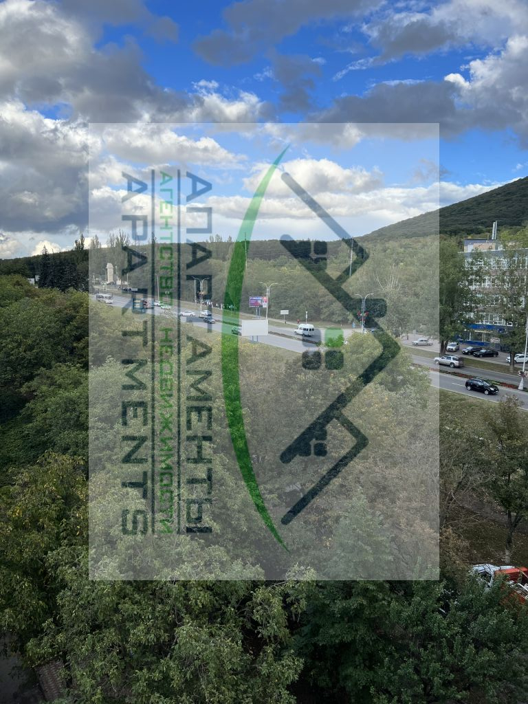 Продажа 3-комнатной квартиры, Пятигорск, Калинина пр-кт,  2к5