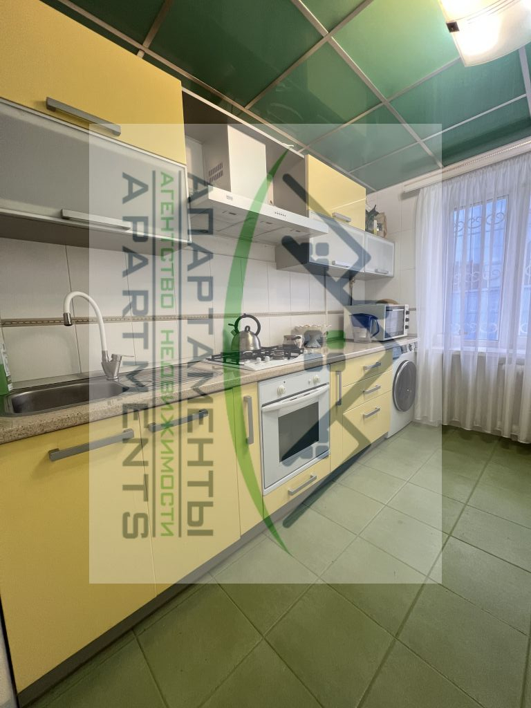 Продажа 3-комнатной квартиры, Пятигорск, Адмиральского ул,  57